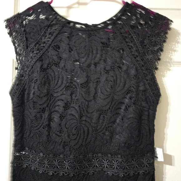 NWT Bisou Bisou Black Lace Shift Midi Dress, Fitted, Cap Sleeves, Lined, Size 6. - Picture 4 of 15